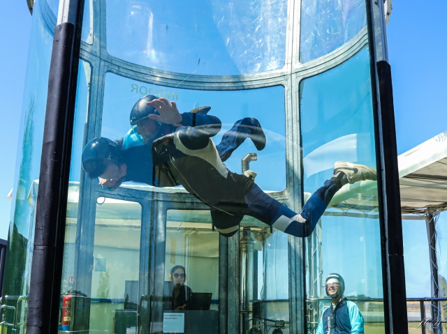  Vuelo en el túnel de viento en Le Havre 