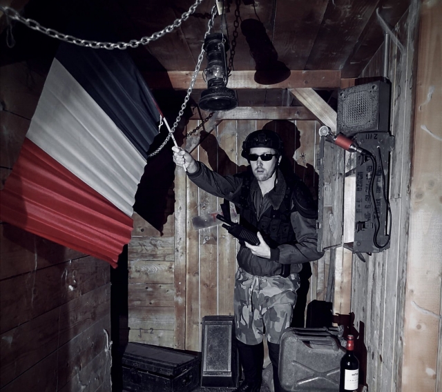 Militant français dans un sous sol 