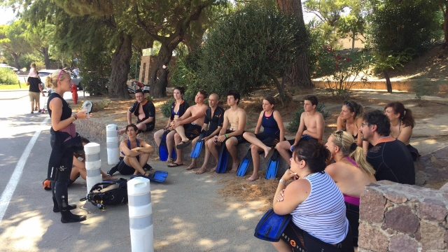 Briefing de départ avant plongée 