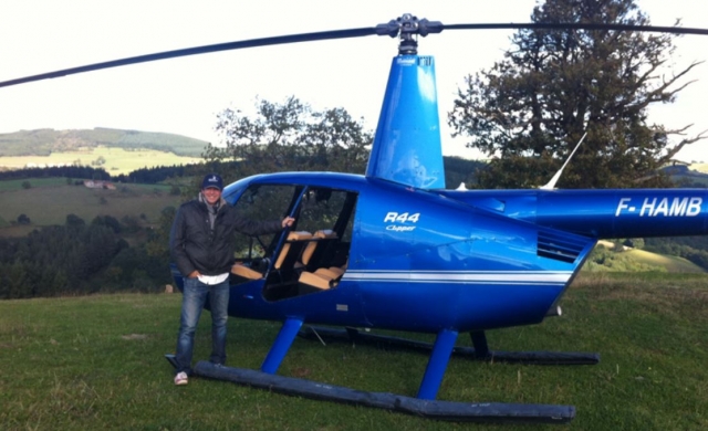  Buon umore e professionalità a bordo del Robinson R44