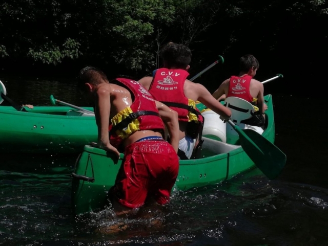  O prazer da canoa. 