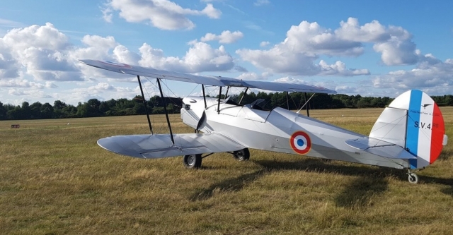 Prêt à faire l'envol en avion Stampe SV4RS.