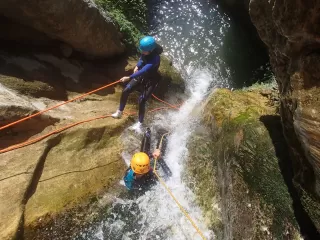 Descente dans le canyon des Gorges-du-loup 1/2 J
