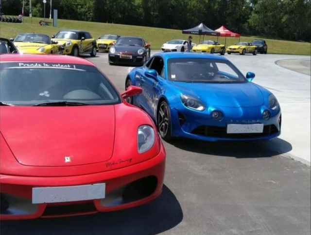  Prestigious cars on the Dreux circuit 