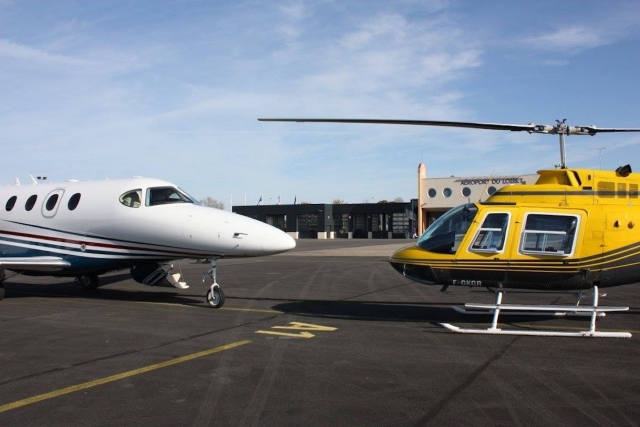  Iniciação para a pilotagem do helicóptero. 