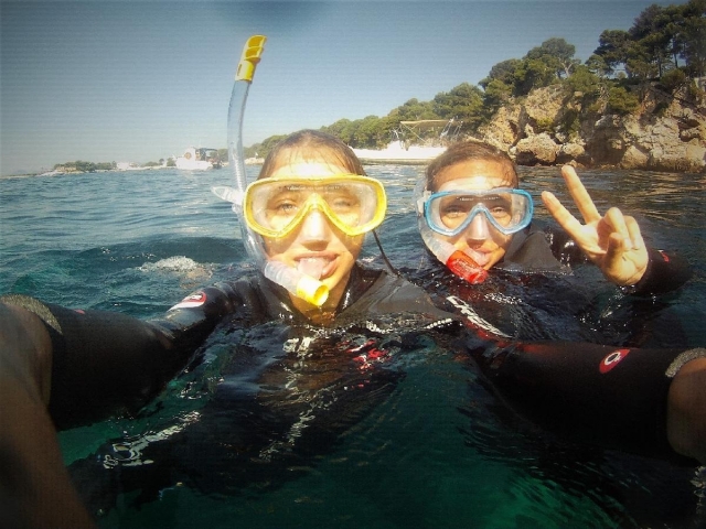  Snorkeling in Cap d'Agde. 
