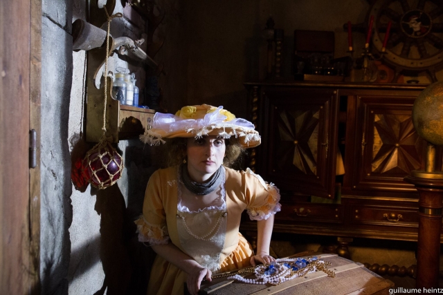  Madam Countess looks at you suspiciously 