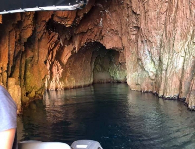  Le grotte di Capo Rosso 
