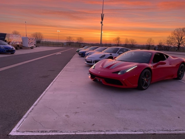  Racing car parking on the Clastres circuit 