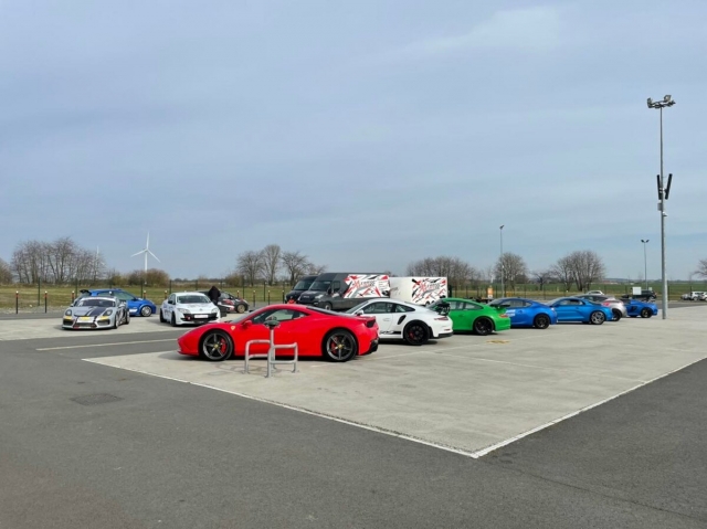  Racing car driving in Clastres