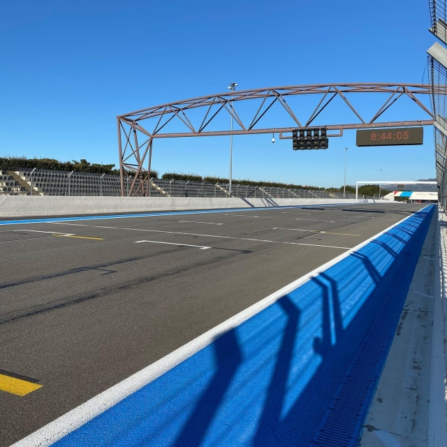 Le plaisir de la course automobile 