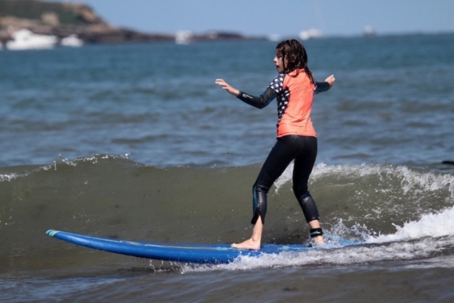  Standing on the board! 