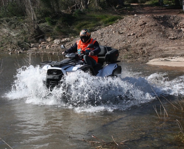 Quad in acqua. 