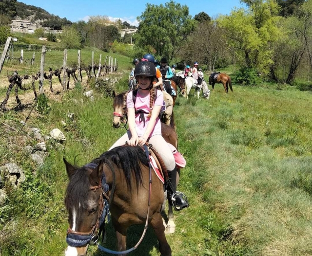  Pony Ride em Ardèche 