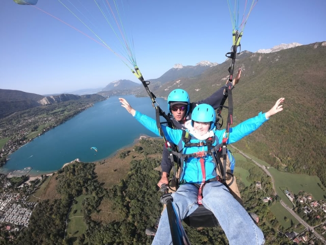 快来享受安妮（Annecy -999）的上升飞行 - 您的亲人将能够期望您在围兜