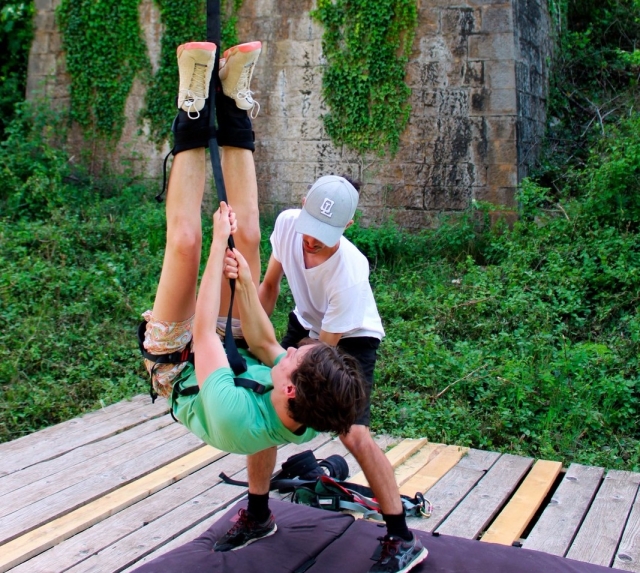  Recepção no chão após o salto 