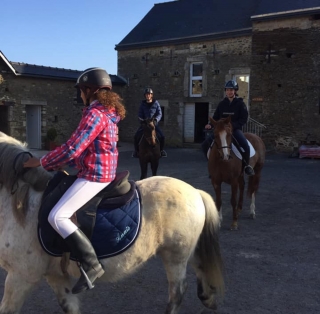 Balade à Poney à Landes sur Ajon - 1H