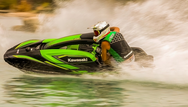 Sensations fortes sur le jet ski !