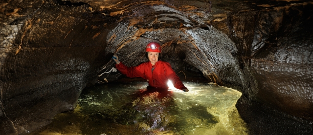  Baden im Untergrund Gewässer von Vicdessos