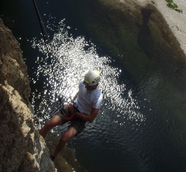  Promemoria a Lozère -9999- Nuoto nell'acqua selvaggia del canyon -9999- Goditi un giorno canyoning 