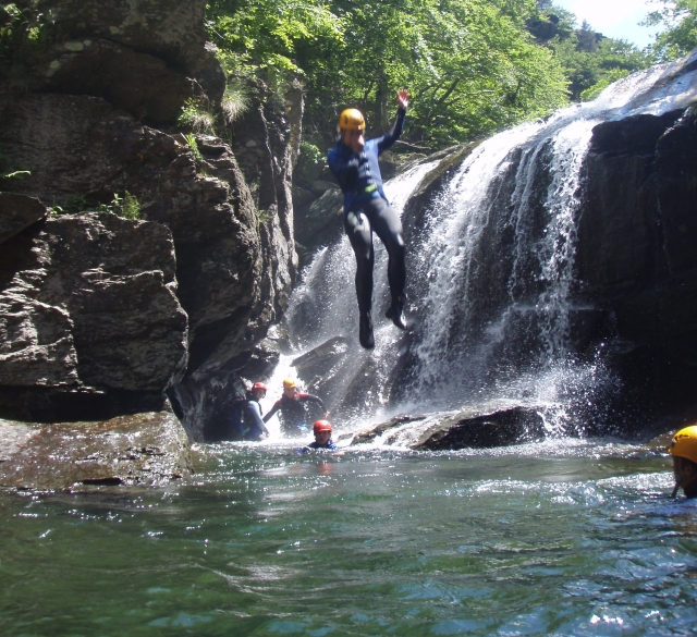  salto nel canyon du roujanel -99 -