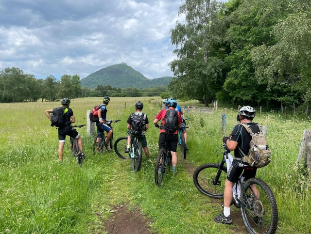  Paseo en bicicleta de montaña en Saint Remèze 