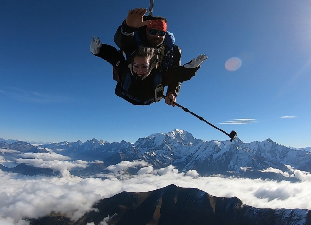  Wir fliegen über den Wolken von Morzine 