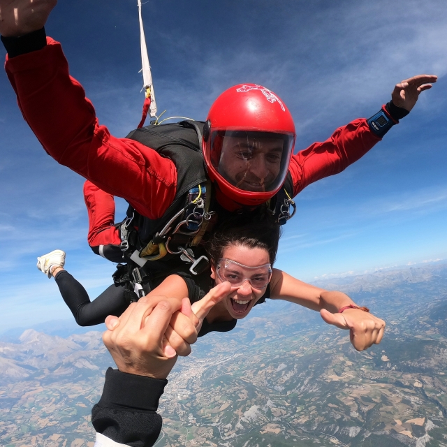  Sensazioni estreme e adrenalina nel cielo delle Hautes-Alpes
