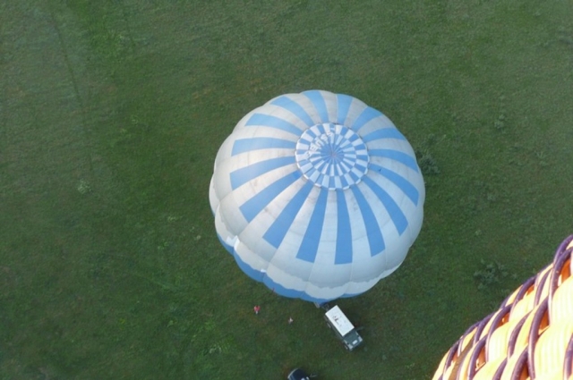  View from the basket in full takeoff 
