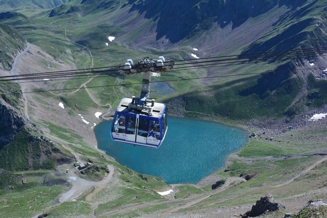 Découverte de joyaux des Pyrénées-Orientales en hélicoptère