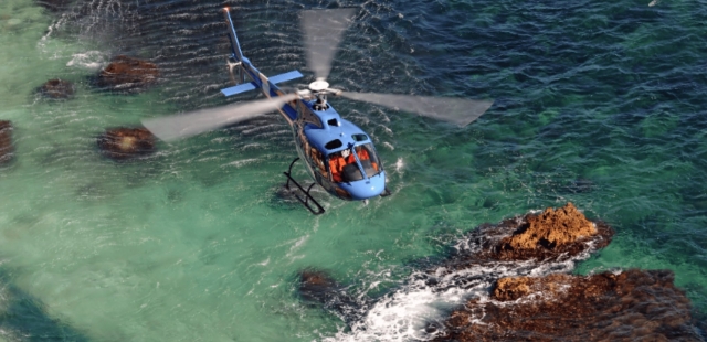  Helikopterflug über das Mittelmeer 