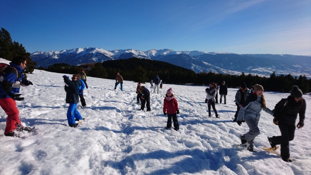 Activité hivernale ludique dans les Pyrénées Catalanes