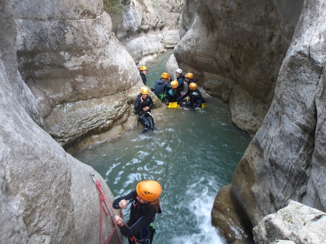  Einführung in das Canyoning mit Freunden 