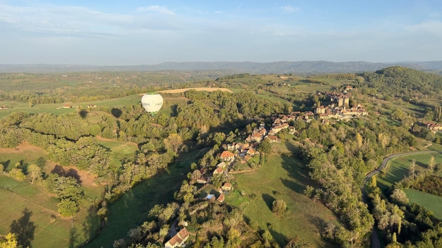  Descubrimiento de los paisajes de la Dordoña en globo aerostático