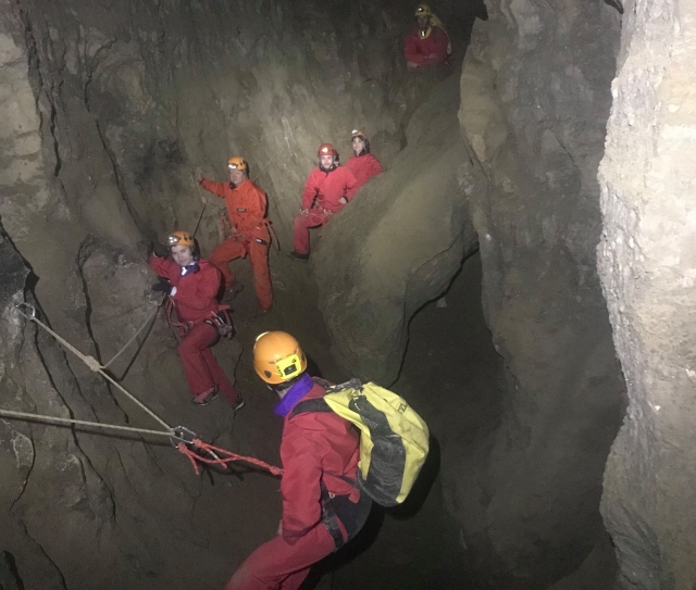 Sports caving in the Jura 