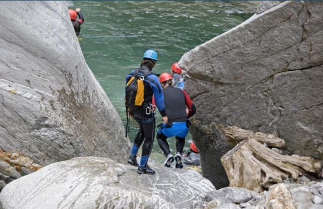  Fun canyoning descent of the Pussy Canyon 