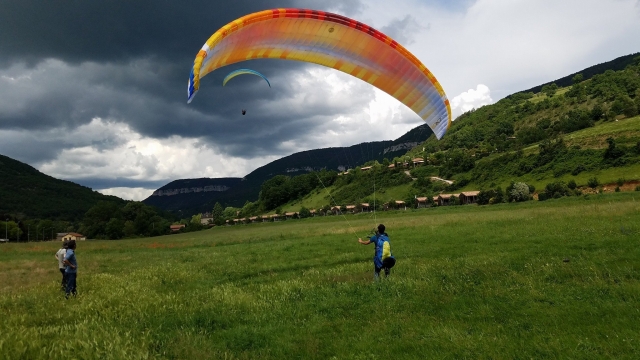 Vol en parapente en plein coeur de l'Aveyron