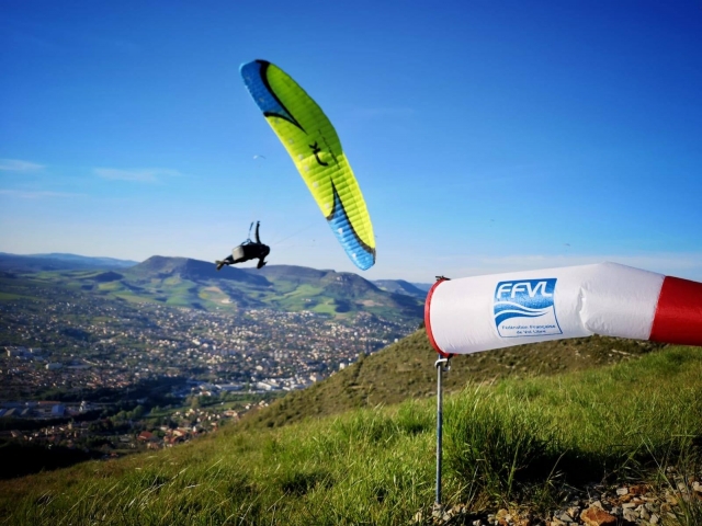  Gleitschirmflug in Millau