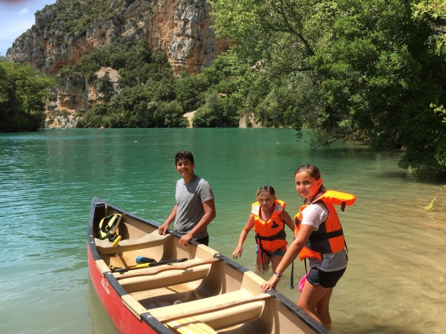  Salida para un viaje en canoa al Var 