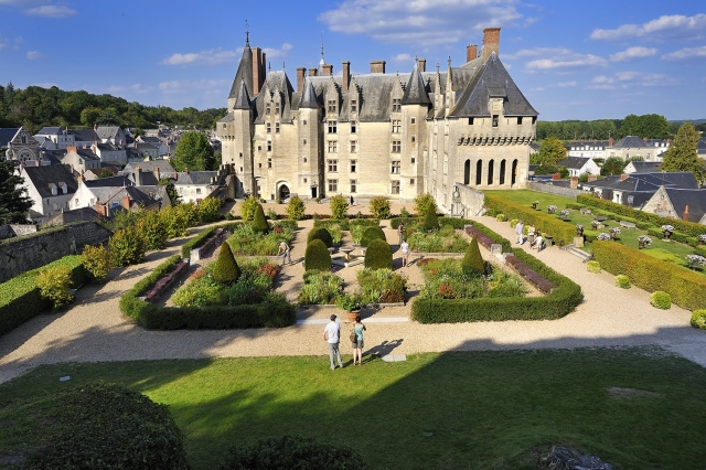 Découverte des châteaux de la Loire en hélicoptère
