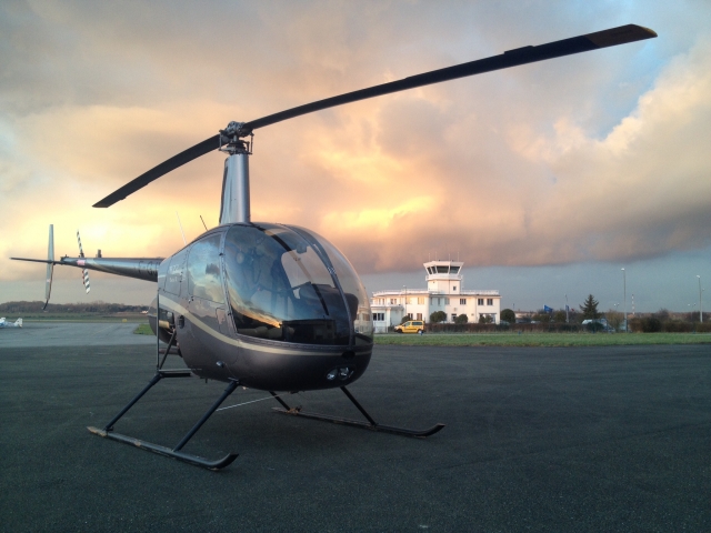  Helicóptero na pista de Take -Off 