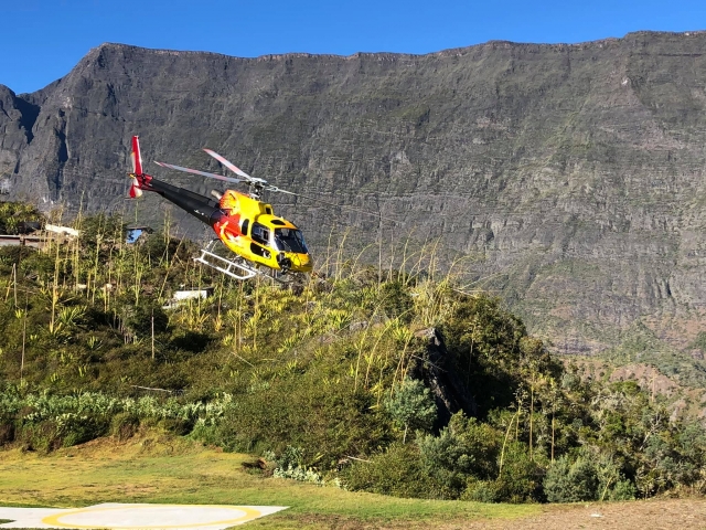  Vuelo en helicóptero para descubrir la Isla de la Reunión 