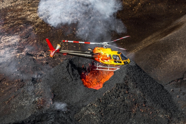  Vuelo sobre el volcán Piton de la Fournaise en helicóptero 