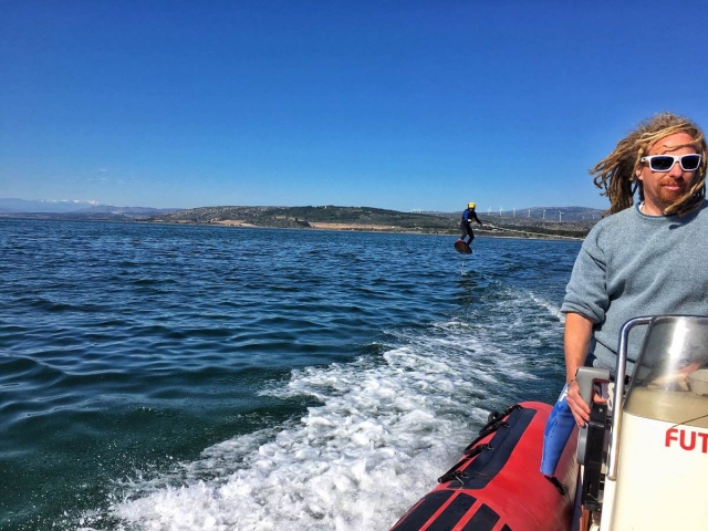  Foil towed by an instructor