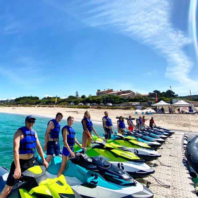  Pronti per l'iniziazione moto d'acqua in Corsica-du-Sud 