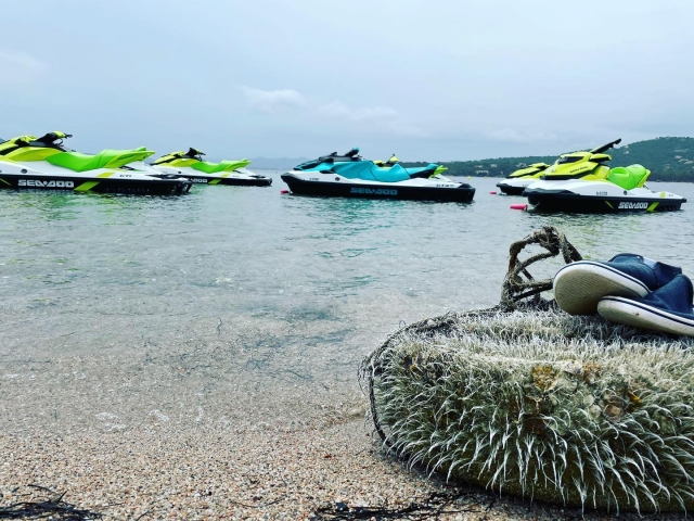  Our jet skis are waiting for you! 