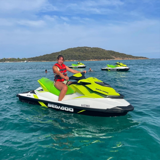  Pilotar una moto de agua sin licencia en Córcega-du-Sud 