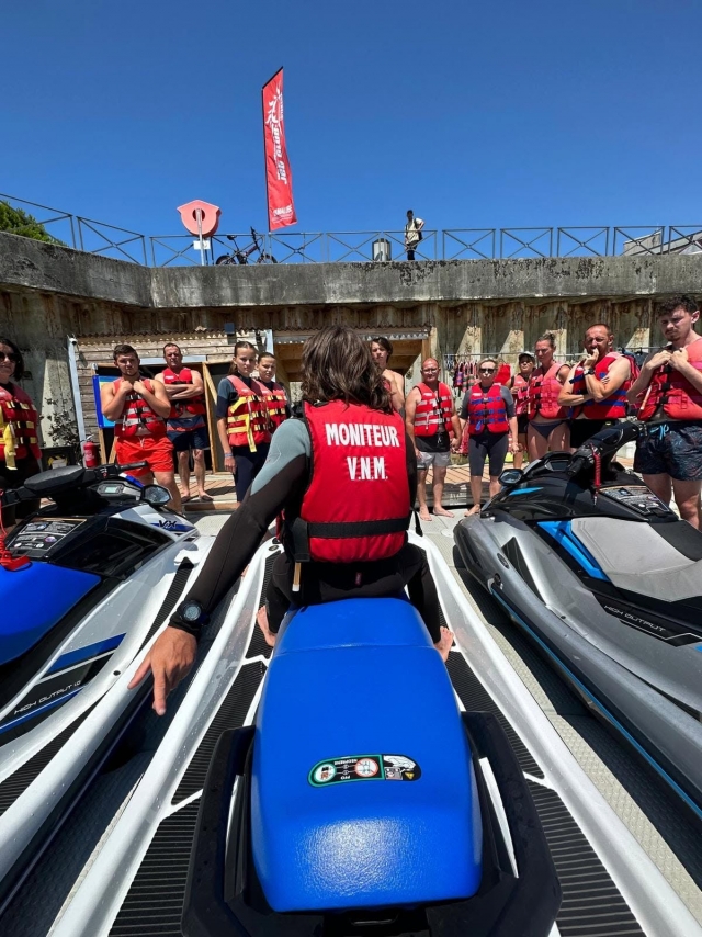 Profitez d'une balade en jet-ski
