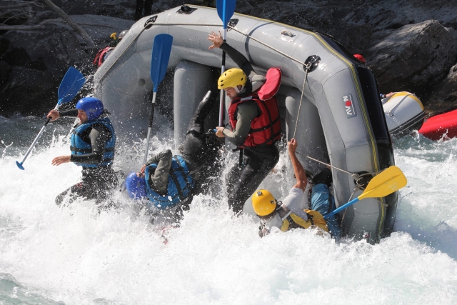  Rafting with family 