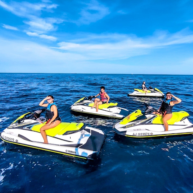 Einführung in das Jetskifahren in der Gruppe 